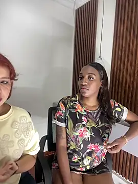 Snapshot of Emi_rousse chatting on 2, 3, 2026 Emi rousse online show from 2, 3, 2026