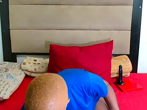 SpicyKittyxxx online show from 13, 4, 2026