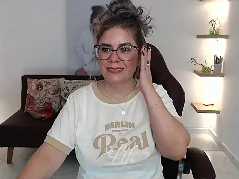 LayahNoir online show from 18, 3, 2026