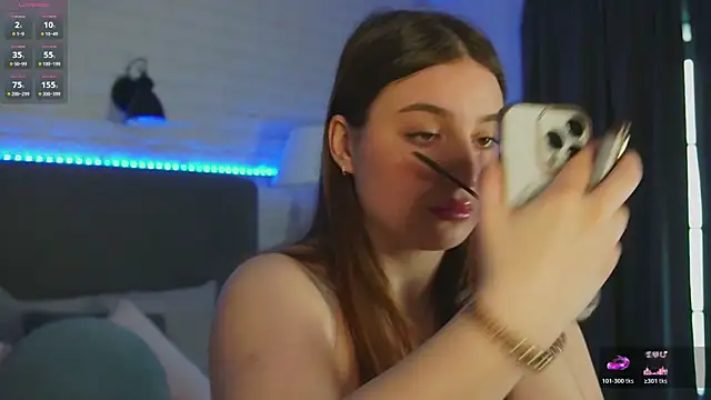 Nicole De Lux online show from 7, 4, 2026