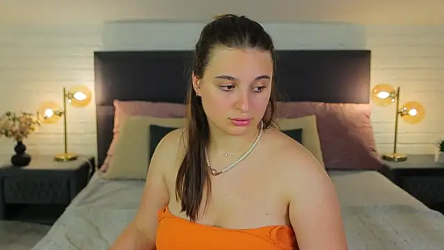 Snapshot of Nicole_De_Lux chatting on 29, 6, 2026 Nicole De Lux online show from 29, 6, 2026