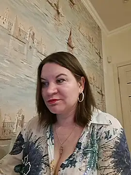 LaraHarper online show from 7, 4, 2026