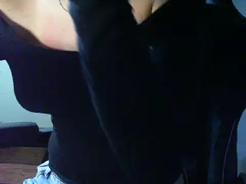 lolit cat online show from 12, 4, 2026