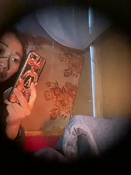 Candy baby01 online show from 13, 3, 2026