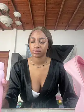 LiaTrainor online show from 26, 3, 2026