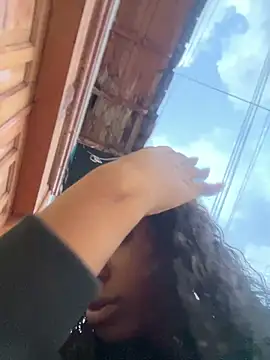 LiaTrainor online show from 7, 4, 2026