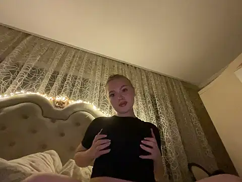 Snapshot of Maria_Smitt chatting on 4, 3, 2026 Maria Smitt online show from 4, 3, 2026