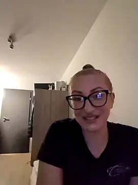 Snapshot of malinalli_a chatting on 2, 3, 2026 malinalli a online show from 2, 3, 2026