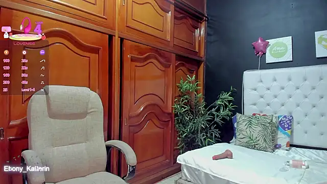 ebony katterin online show from 6, 3, 2026