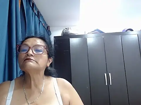 Snapshot of _BellaNocturna chatting on 27, 5, 2026 BellaNocturna online show from 27, 5, 2026