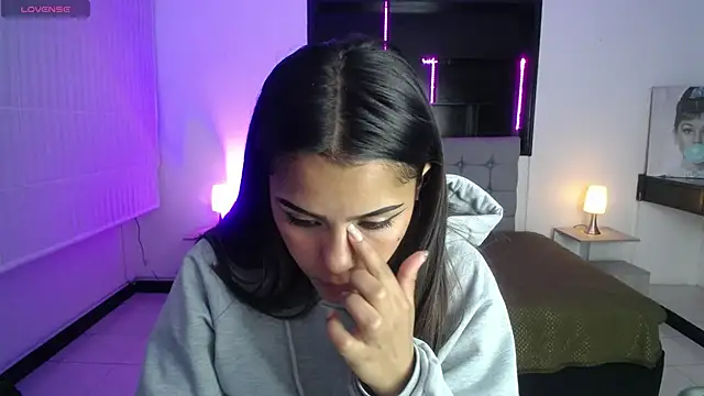  chloe 1 online show from 25, 3, 2026