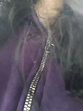 Snapshot of Naomimolie chatting on 4, 5, 2026 Naomimolie online show from 4, 5, 2026