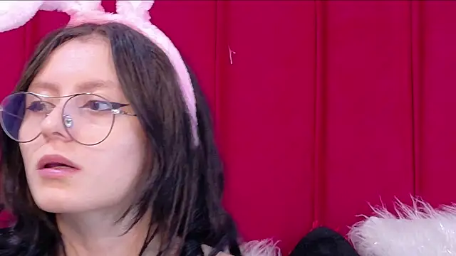 Snapshot of Naomimolie chatting on 2, 6, 2026 Naomimolie online show from 2, 6, 2026