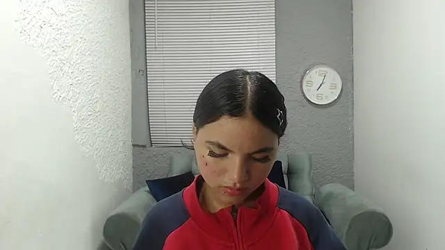 kimmyfuckass online show from 12, 5, 2026