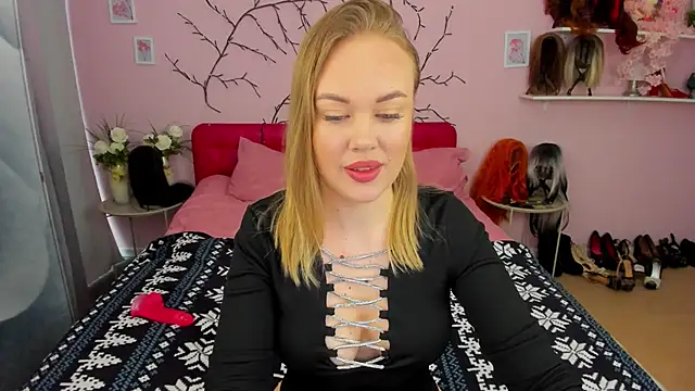 HannahWillow online show from 5, 3, 2026