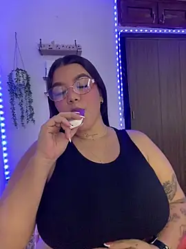Snapshot of michellesexxxy3 chatting on 11, 6, 2026 michellesexxxy3 online show from 11, 6, 2026