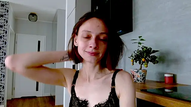 misssweet online show from 4, 6, 2026
