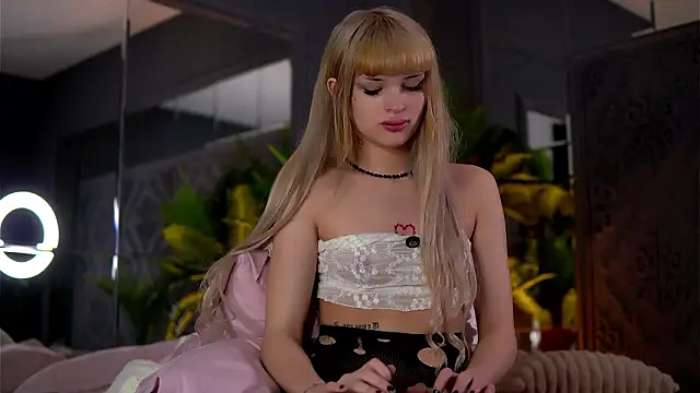 BrattyScarlet online show from 22, 3, 2026