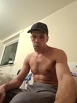 Snapshot of hulllad40 chatting on 4, 3, 2026 hulllad40 online show from 4, 3, 2026