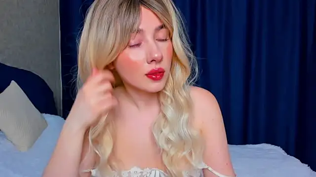 Aria Montclair online show from 18, 4, 2026