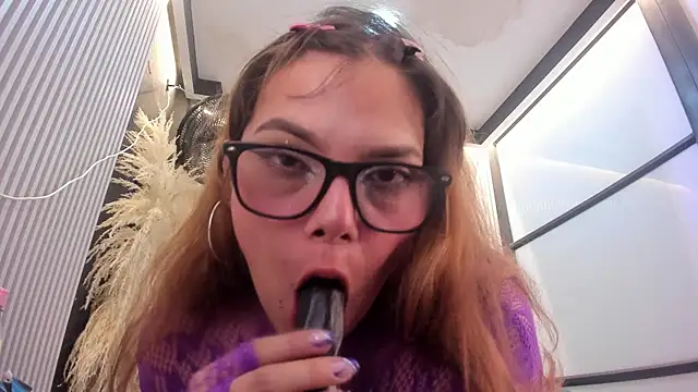 kittyBlossom 1 online show from 9, 7, 2026