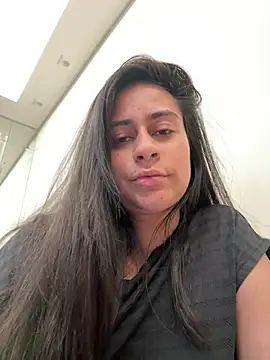 Geovana blan online show from 3, 3, 2026