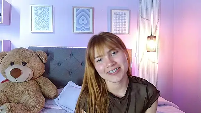 Snapshot of Celeste__London chatting on 7, 5, 2026 Celeste London online show from 7, 5, 2026