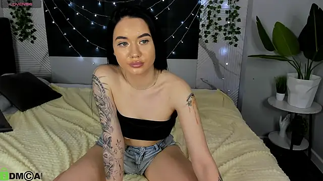 L1llian Lee online show from 4, 3, 2026