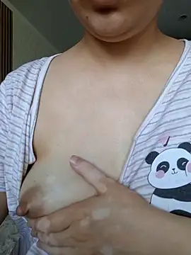 Emi hot1 online show from 7, 4, 2026