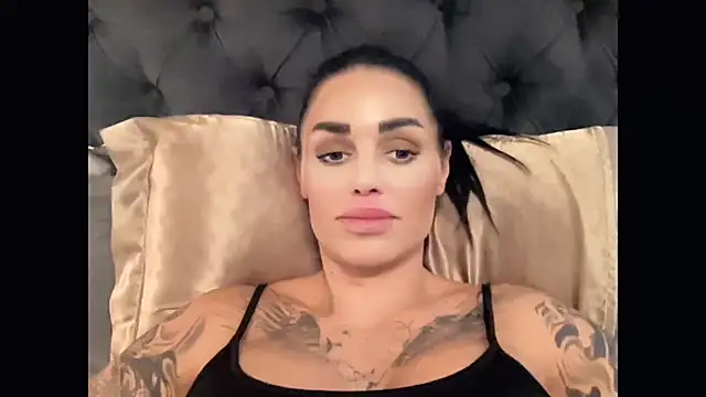 AMBER HARD online show from 18, 5, 2026