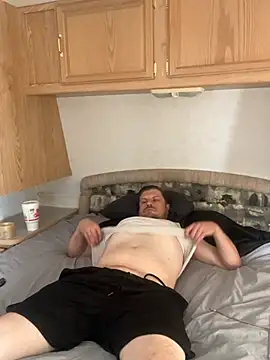 Snapshot of Lovemonsta69 chatting on 4, 3, 2026 Lovemonsta69 online show from 4, 3, 2026