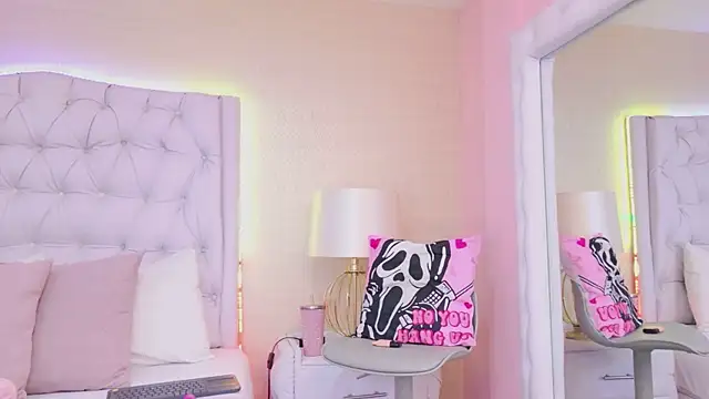 MeganRoseh online show from 6, 4, 2026