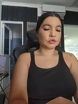Pretty Julieta online show from 5, 6, 2026