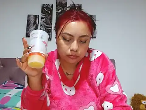 nahomy05 online show from 5, 3, 2026