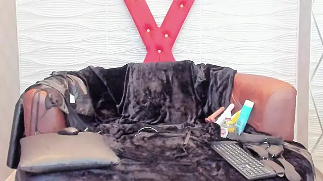 CaroBeltran online show from 16, 4, 2026