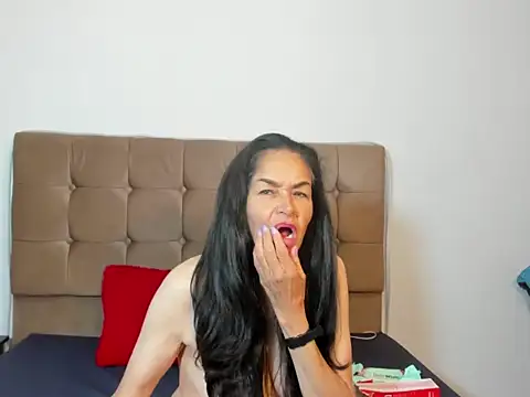 Liz Grettel online show from 2, 7, 2026