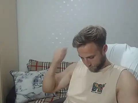 BlondEagleMuscle online show from 18, 6, 2026