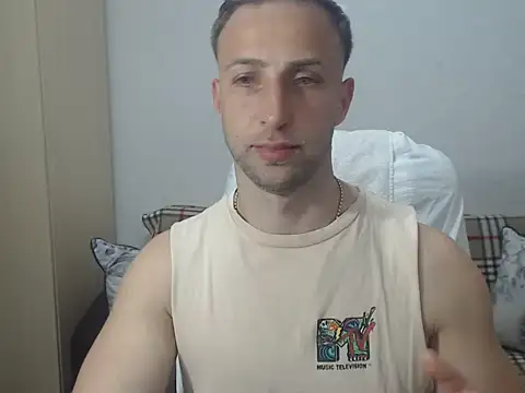 BlondEagleMuscle online show from 19, 6, 2026