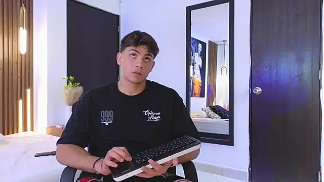 MrAdonis  online show from 10, 4, 2026