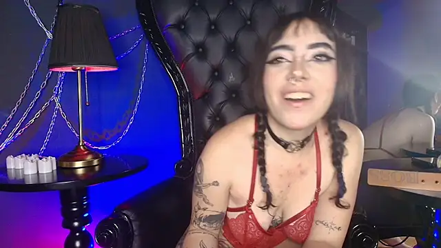 Snapshot of HoneyDemoni chatting on 28, 4, 2026 HoneyDemoni online show from 28, 4, 2026