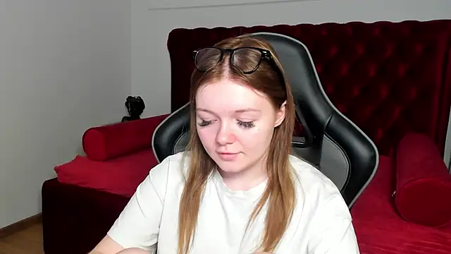 ElinaVale online show from 12, 6, 2026