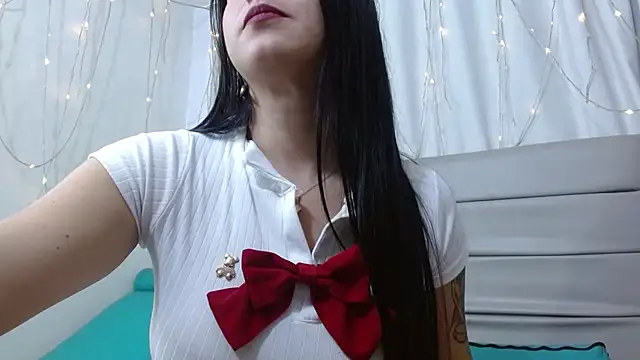 carolinabernalrs online show from 2, 4, 2026