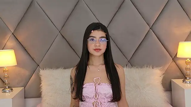 OliviaDiaz online show from 10, 5, 2026