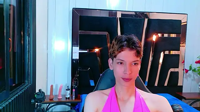 Stefany PiInk online show from 9, 4, 2026
