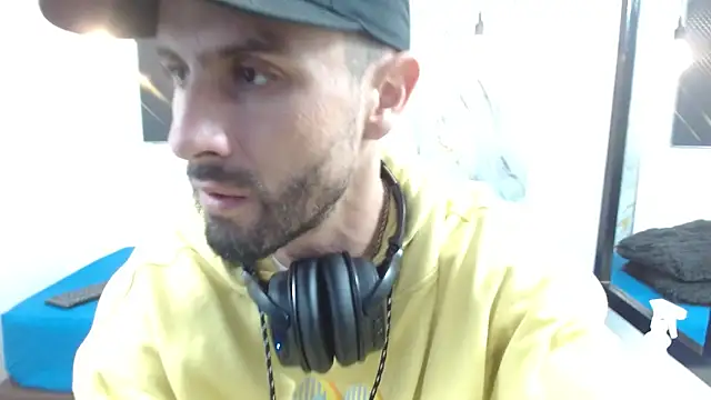 KingOfTemptation online show from 5, 4, 2026