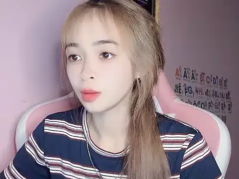 Snapshot of Odile068 chatting on 14, 3, 2026 Odile068 online show from 14, 3, 2026