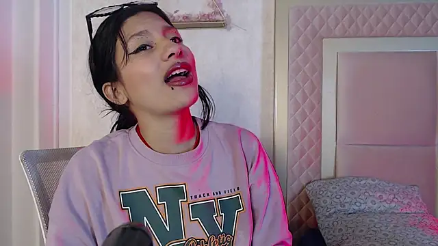 Madii  online show from 6, 4, 2026