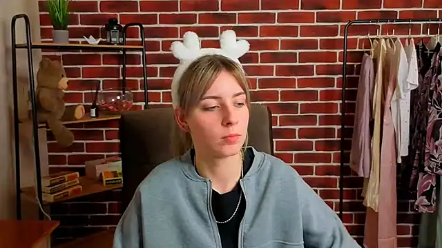 RebeccaaNelson online show from 23, 3, 2026