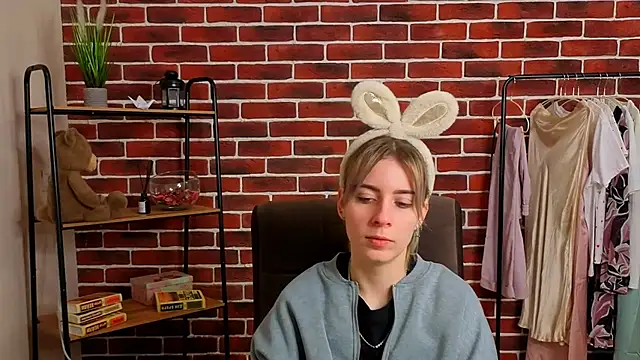 RebeccaaNelson online show from 24, 3, 2026