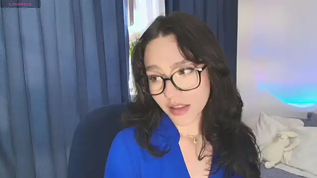 Katiieee online show from 6, 8, 2026
